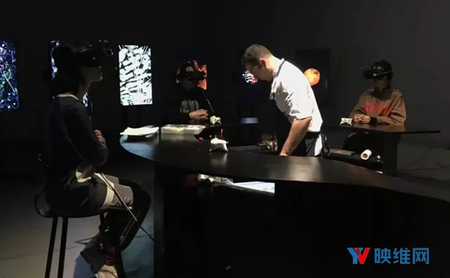 著名美食艺术家体验VR饮食:很革命,但需要时间接受