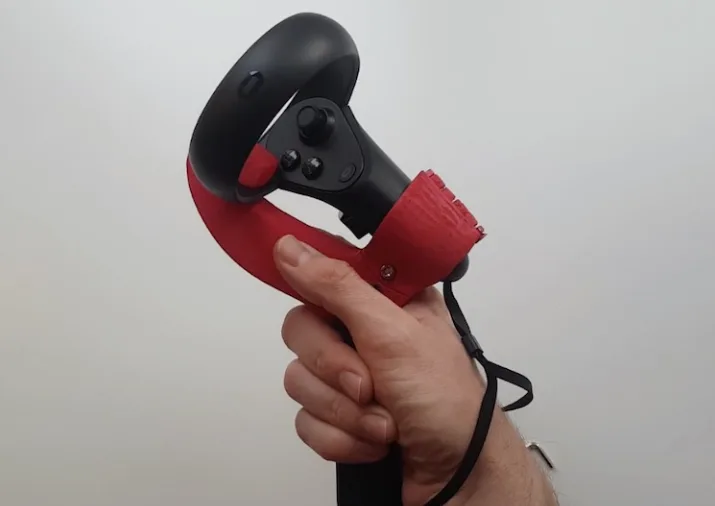 开发者为Oculus Touch制作乒乓球拍配件，让VR乒乓球更加逼真