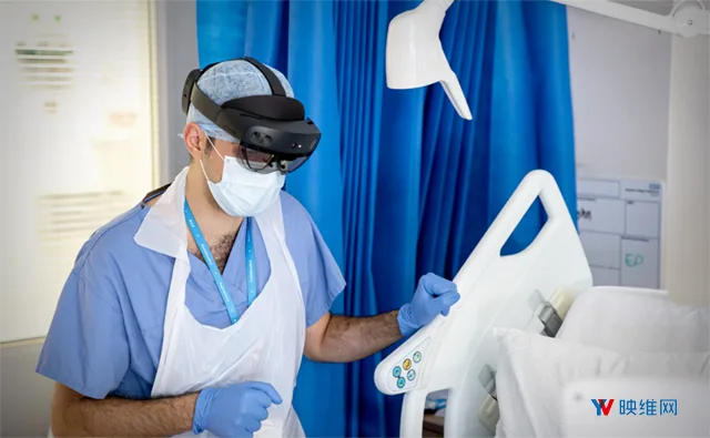 英国众多医院在用HoloLens 2协助新冠病人诊断治疗