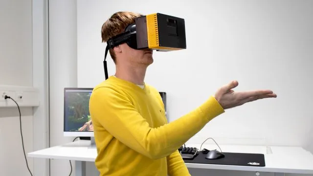 CREAL展示小型化光场AR、光场VR头显