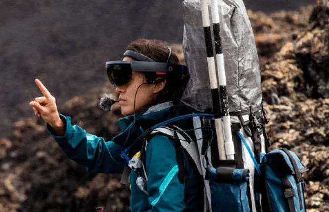 NASA利用HoloLens探索“火星”环境，收集地表、火山熔岩数据