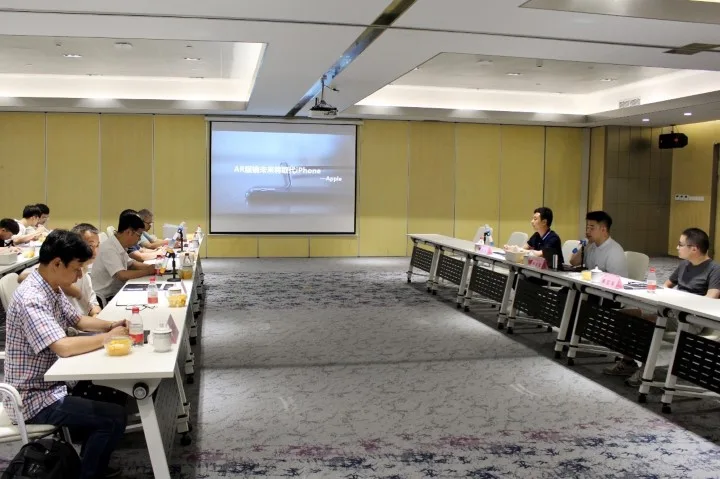 华东师范大学通信与电子工程学院师生莅临影创大厦参观学习