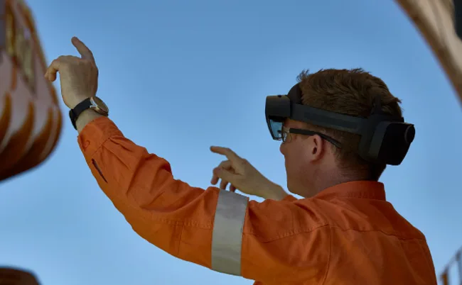 必和必拓用HoloLens 2混合现实为千里之外采矿场提供技术支持和培训