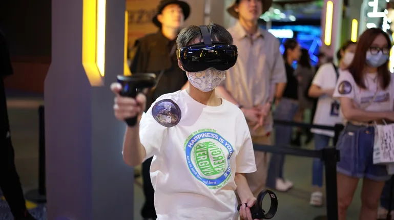 YVR现身造物节2022，元宇宙登陆明日之境