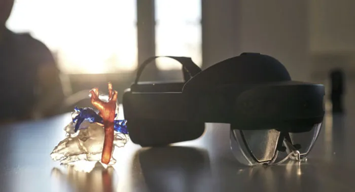 埃尔兰根大学医院基于HoloLens 2 + 西门子医疗进行人体器官解剖渲染，助力心脏手术实施