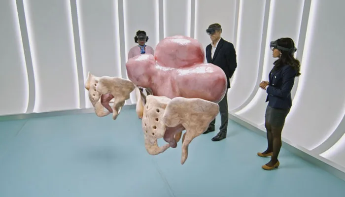 BBC HoloLens 2电视节目：《Your Body Uncovered》以前所未见方式感知人体五脏六腑