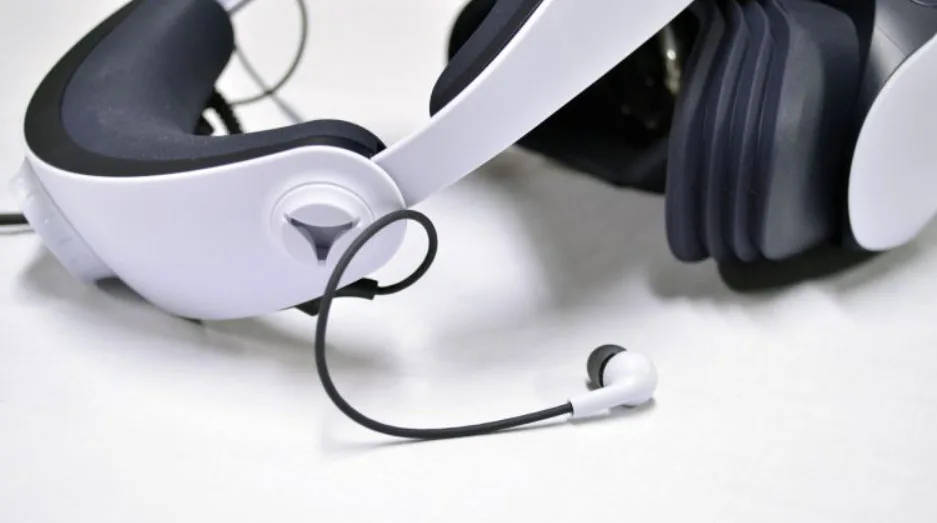 PS VR2上手体验：显示、眼动、控制追踪、触觉反馈、内容生态等