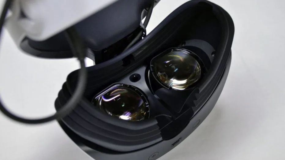 PS VR2上手体验：显示、眼动、控制追踪、触觉反馈、内容生态等