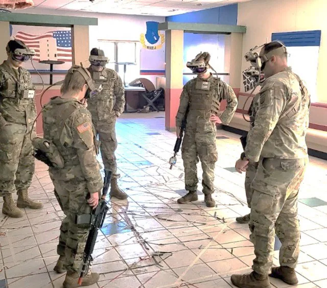 美国陆军基于IVAS开发MR战术士兵训练系统SiVT
