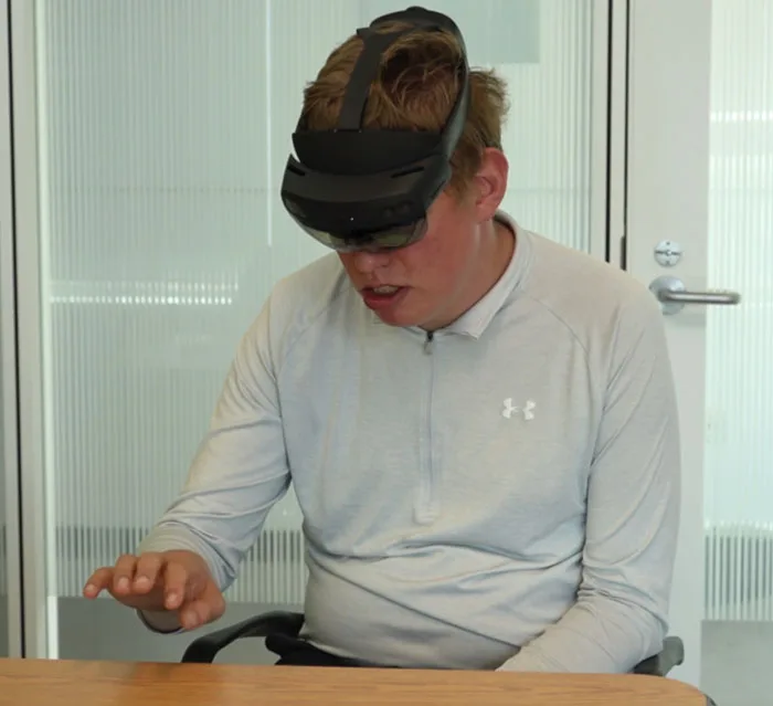 加拿大卡尔加里大学用HoloLens 2帮助自闭症学生提高运动技能和沟通能力
