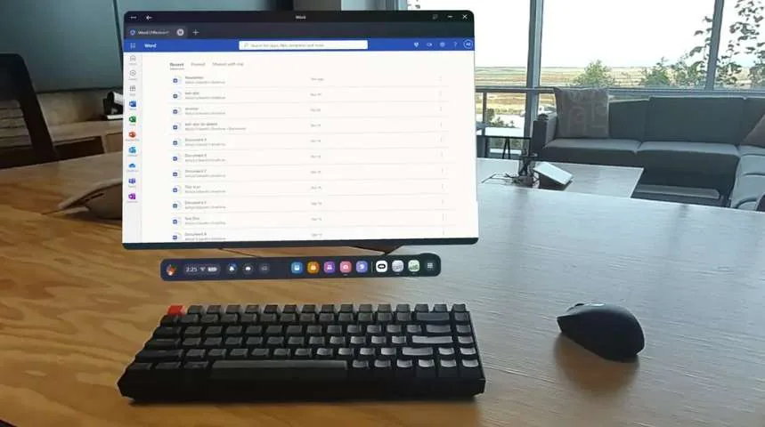 微软Office办公软件登陆Meta Quest，支持透视背景及键盘鼠标