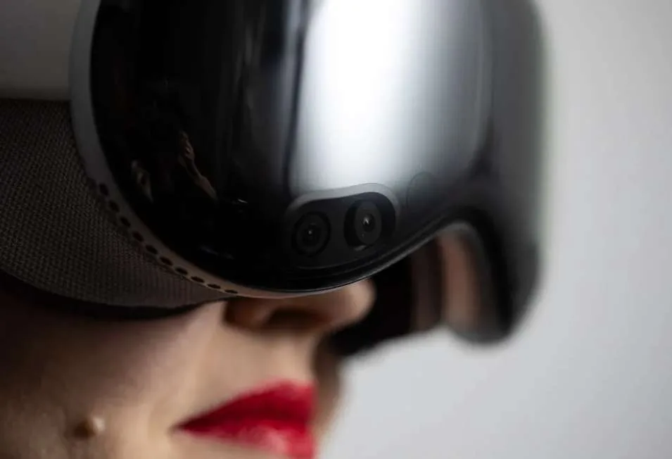 TheVerge 十年AR/VR媒体人深度分享Vision Pro体验手记