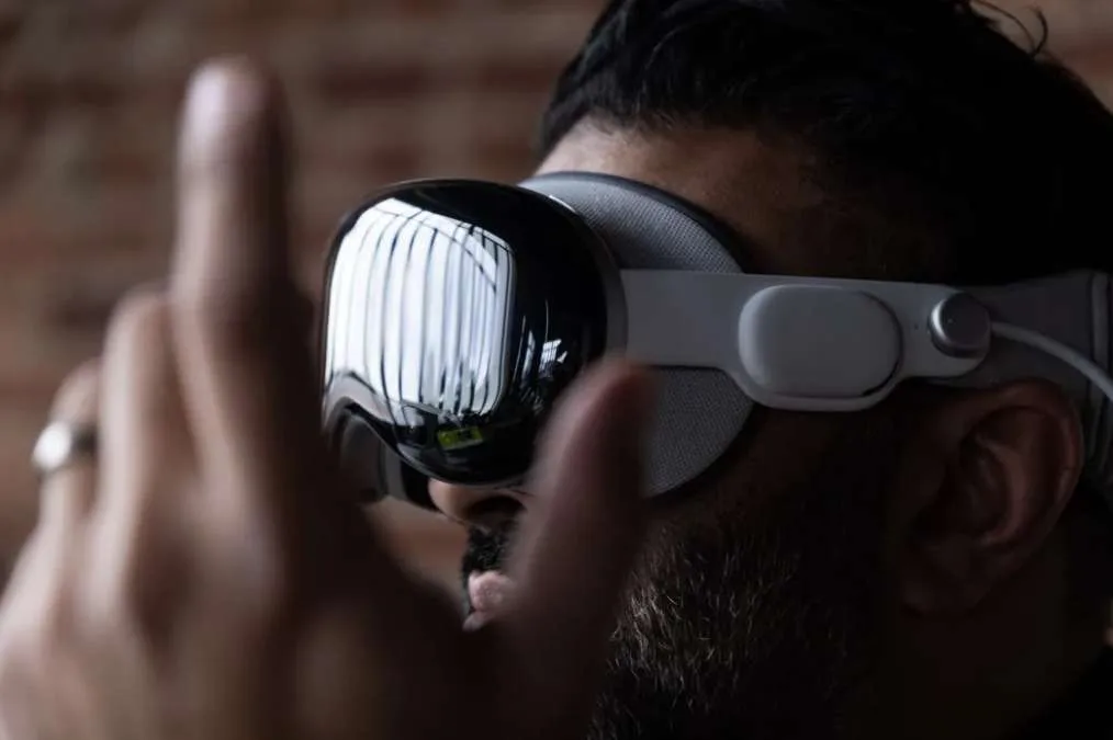 TheVerge 十年AR/VR媒体人深度分享Vision Pro体验手记