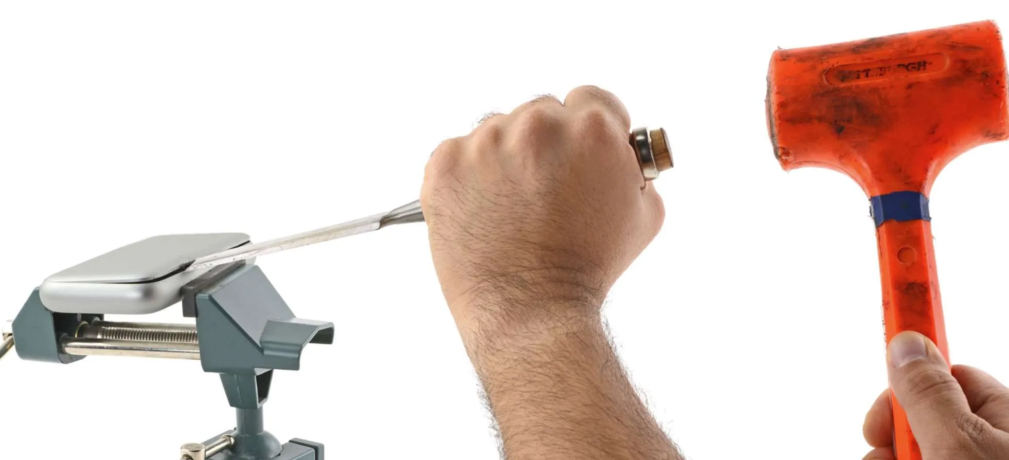 iFixit拆机:详细分享Vision Pro显示、透镜、芯片和传感器等