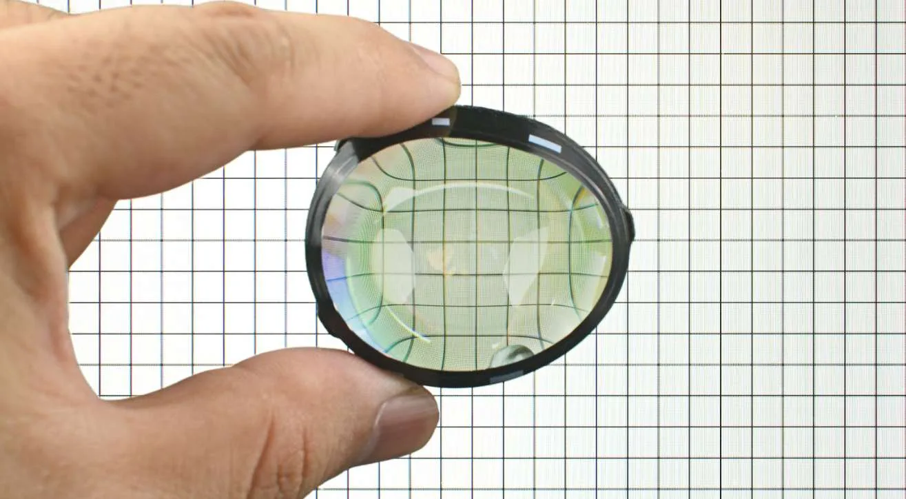 iFixit拆机:详细分享Vision Pro显示、透镜、芯片和传感器等