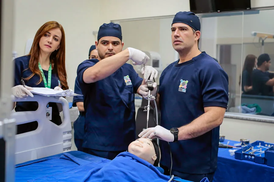 2023-08-EDUSCIM-neurosurgery-demo-MIT-nano-Immersion-Lab-VR-Amazon-