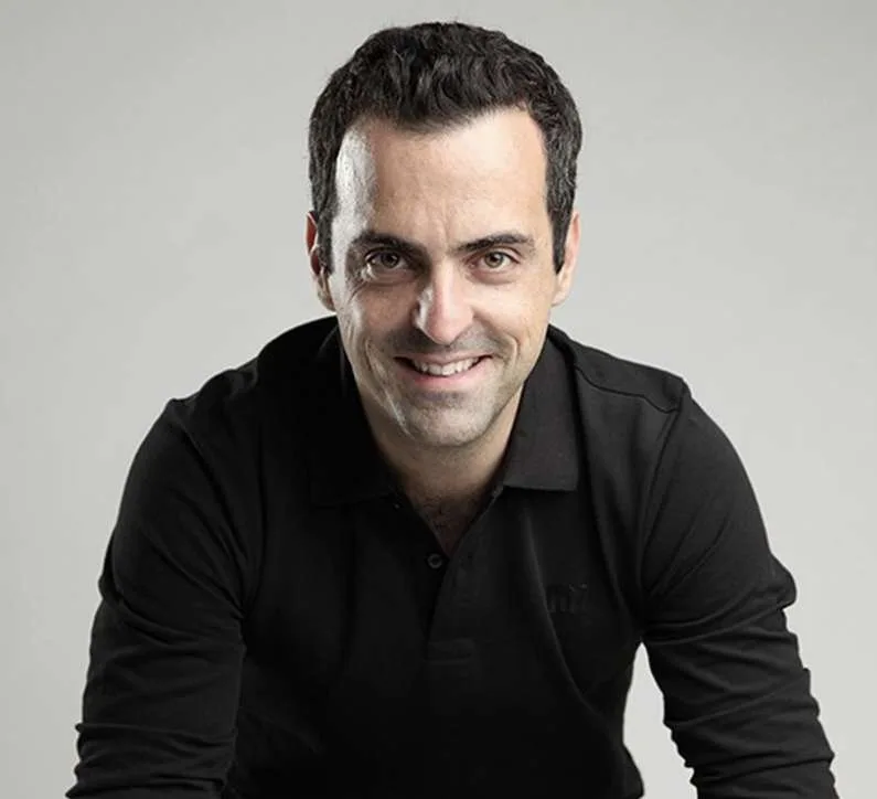 雨果·巴拉:Vision Pro是行业北极星,但不适合产品市场,属于过度设计