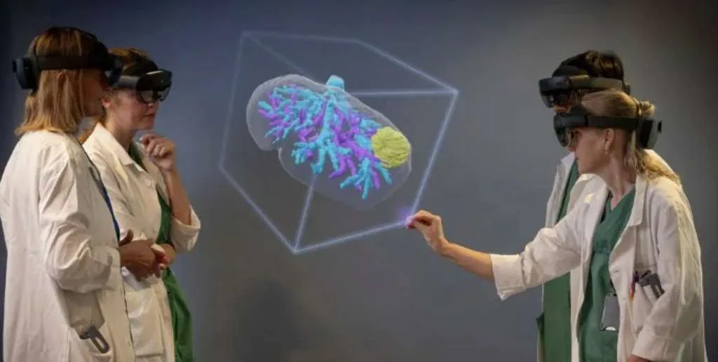 欧盟向HoloLens全息外科技术开发商HoloSurge资助890万欧元