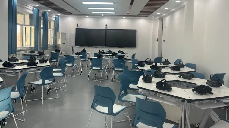 萌科科技&大朋VR共同打造VR思政教室
