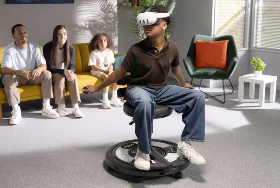 Roto VR推出360°万向座椅,通过转头实现转向来改善行动晕动症