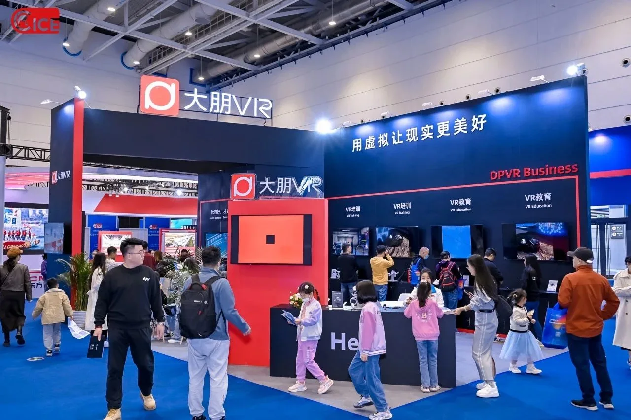大朋VR 10月月报 | 紧跟游艺、教育行业发展 两款行业新品发布