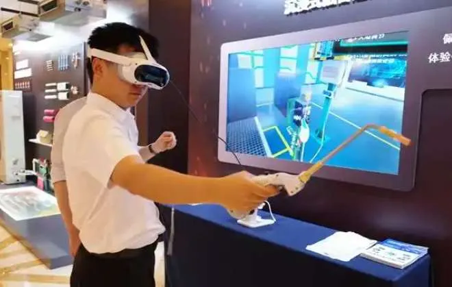 海信聚好看推出PICO VR焊接培训方案降低制造业培训成本