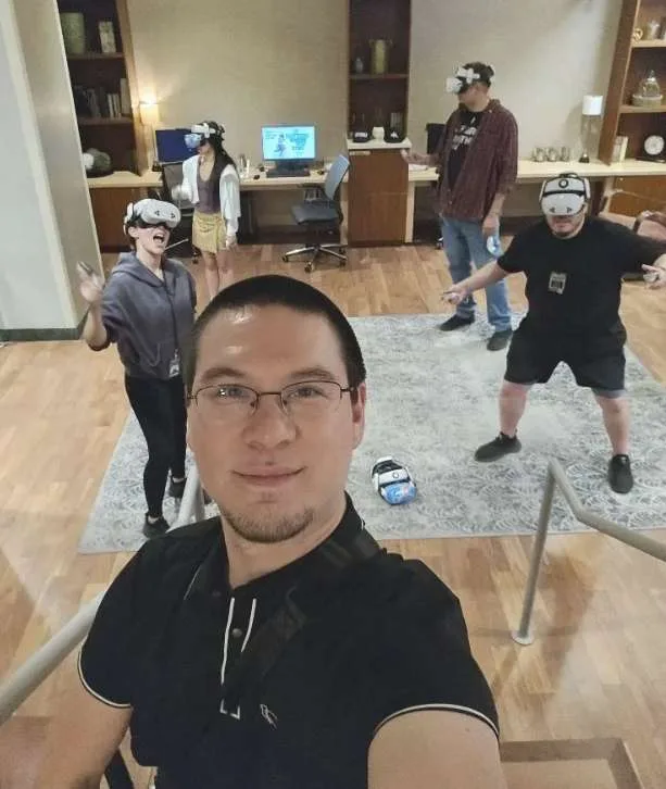 主业做筷子,副业带八万人玩VR:专访社区传奇Jeff Baz