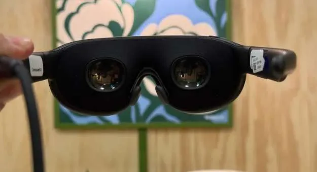 Meta VR Glasses上手：缩小版Quest，还是随身Vision Pro？