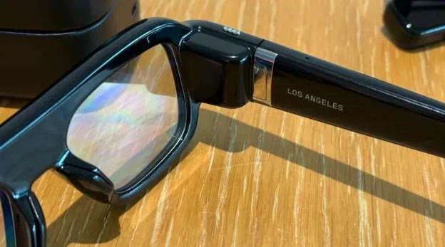 Snap Specs测评：个头超大，但确实与众不同