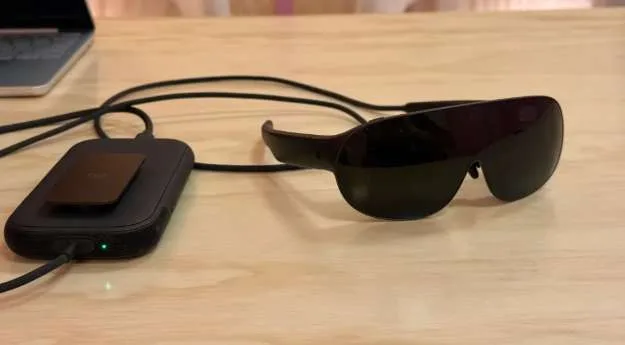 Meta VR Glasses上手：缩小版Quest，还是随身Vision Pro？