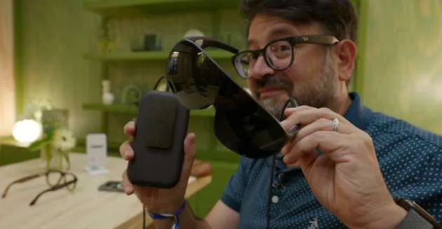 Meta VR Glasses上手：缩小版Quest，还是随身Vision Pro？
