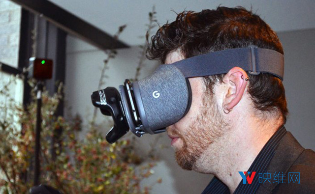 英特尔用WIFI、Vive Tracker把SteamVR游戏带到移动端