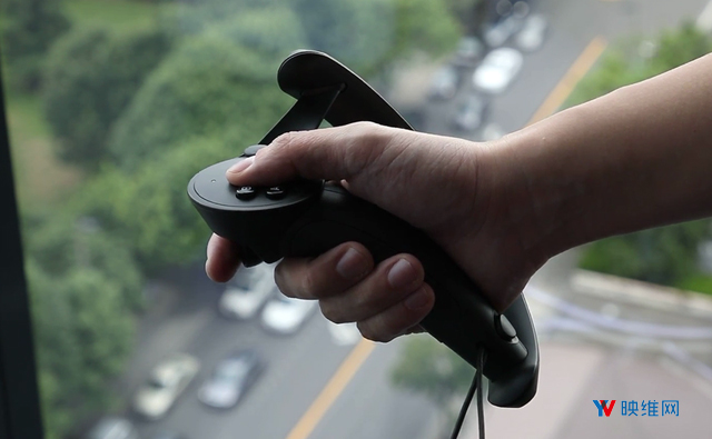 VR控制器Knuckles EV2原型演示：更精确手指追踪