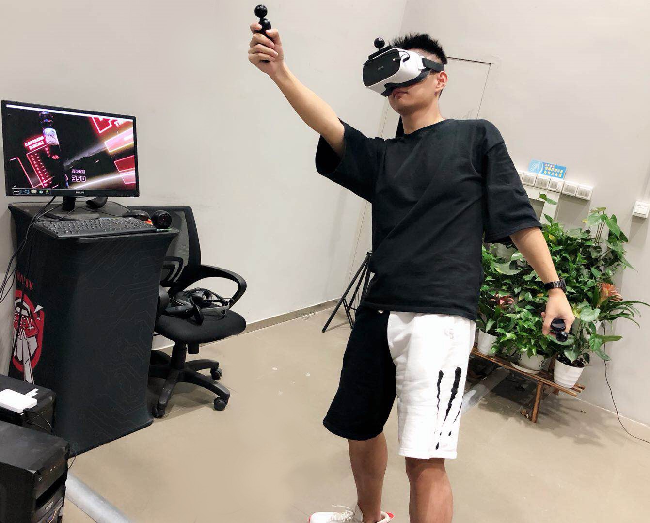 大朋DPVR助力电信&华为云VR产品发布 |  全景声3D巨幕影院成首批体验终端
