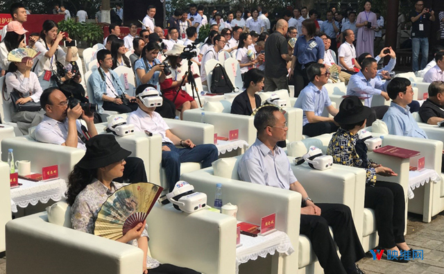 创维用8K VR直播让游客欣赏到乐山大佛的靓丽真颜