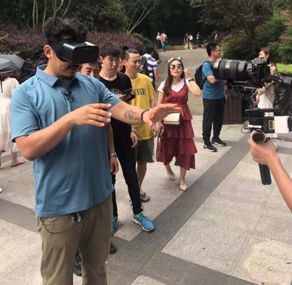 创维VR助力华为全球记者主题活动——全球VR直播大熊猫