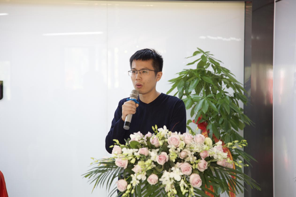 灵犀微光领跑AR核心显示技术，首个生产基地落户无锡