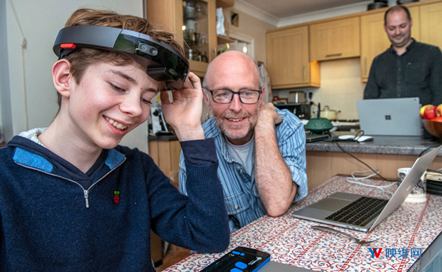 微软研究员用HoloLens为视障人士带来社交可能性