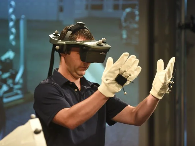 VR提高了福特汽车制造效率