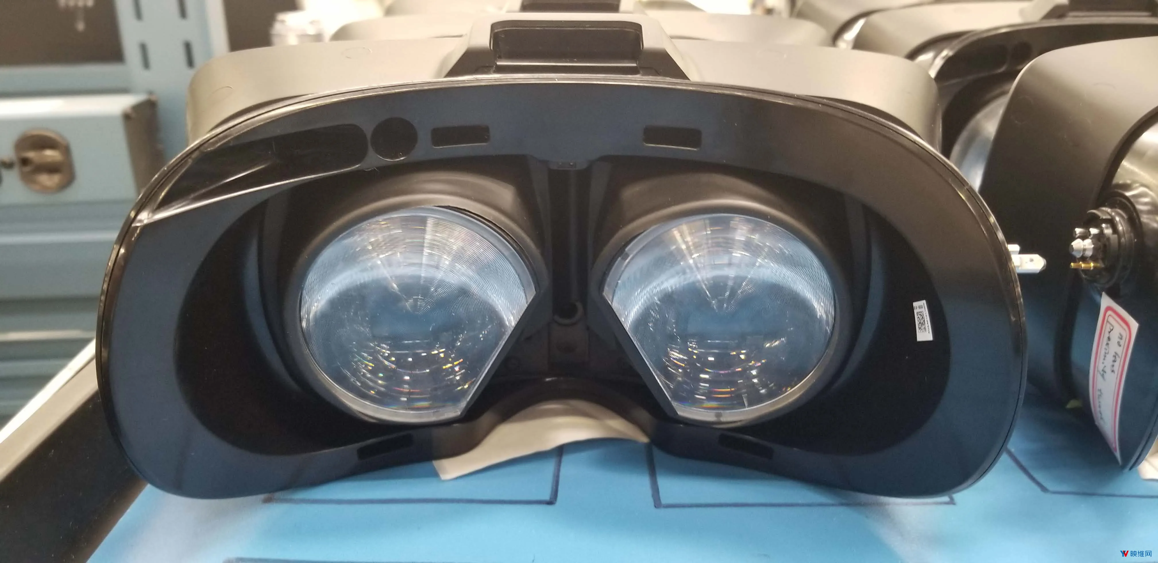 高清多图,Valve新一代Steam VR头显工程机泄露