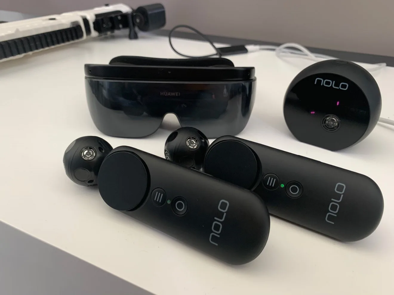 华为发布颠覆式VR眼镜,VR步入轻薄时代